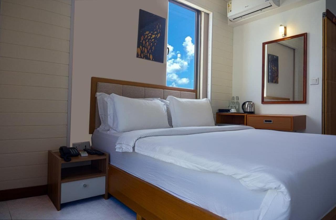 Araamview Hotel Hulhumale Exterior foto