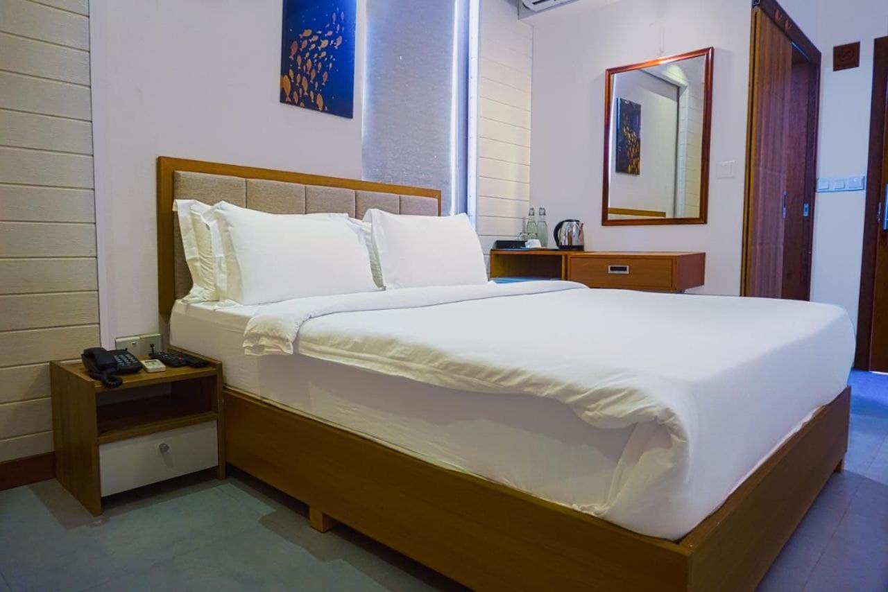 Araamview Hotel Hulhumale Exterior foto
